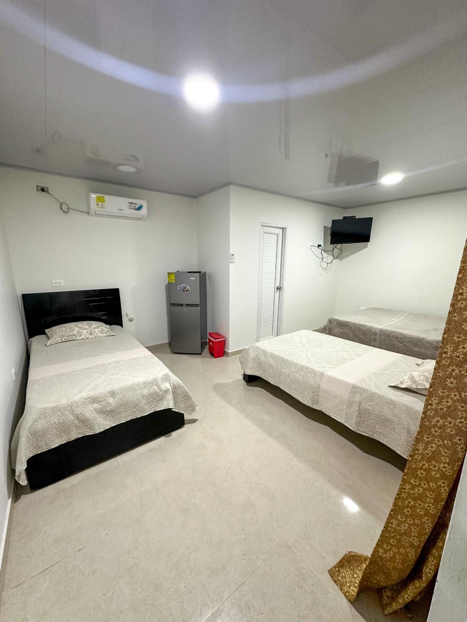 Posada Three Cay Suites Rocky Point Екстер'єр фото
