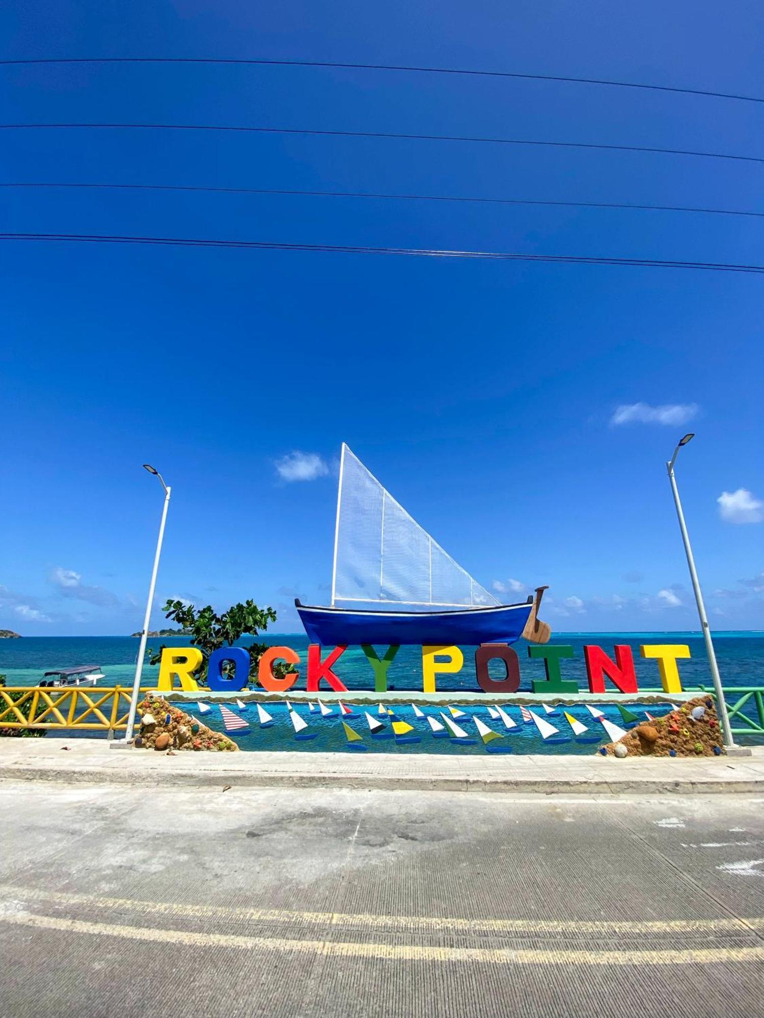 Posada Three Cay Suites Rocky Point Екстер'єр фото